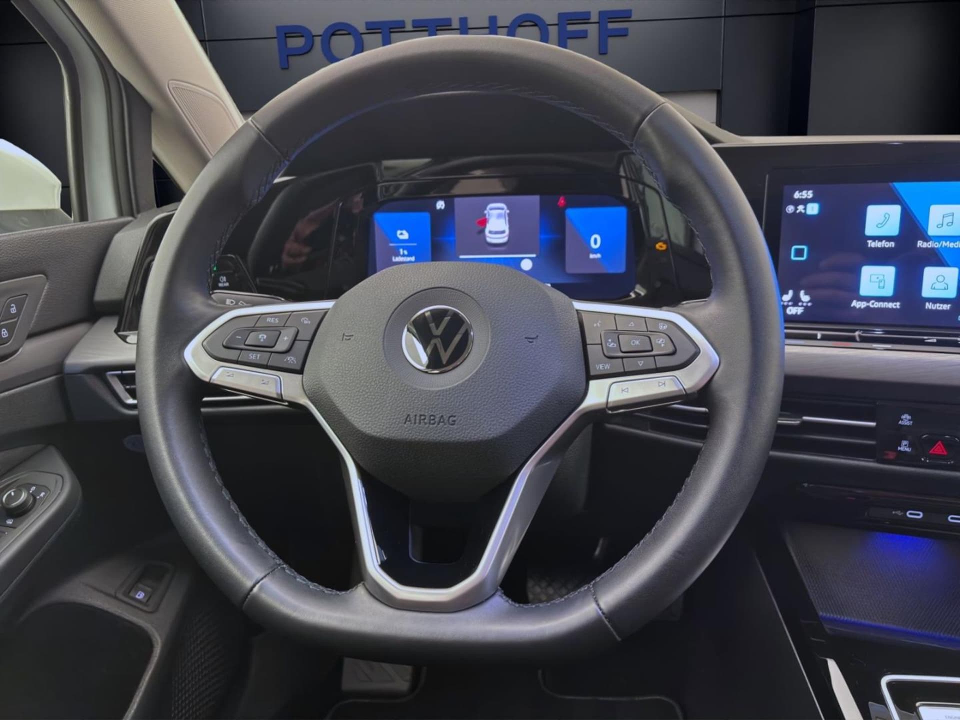 Volkswagen Golf Style