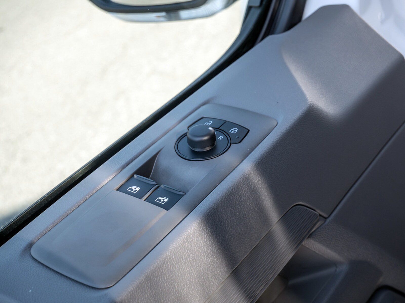 Volkswagen Transporter Kasten langer Radstand – Bild 18