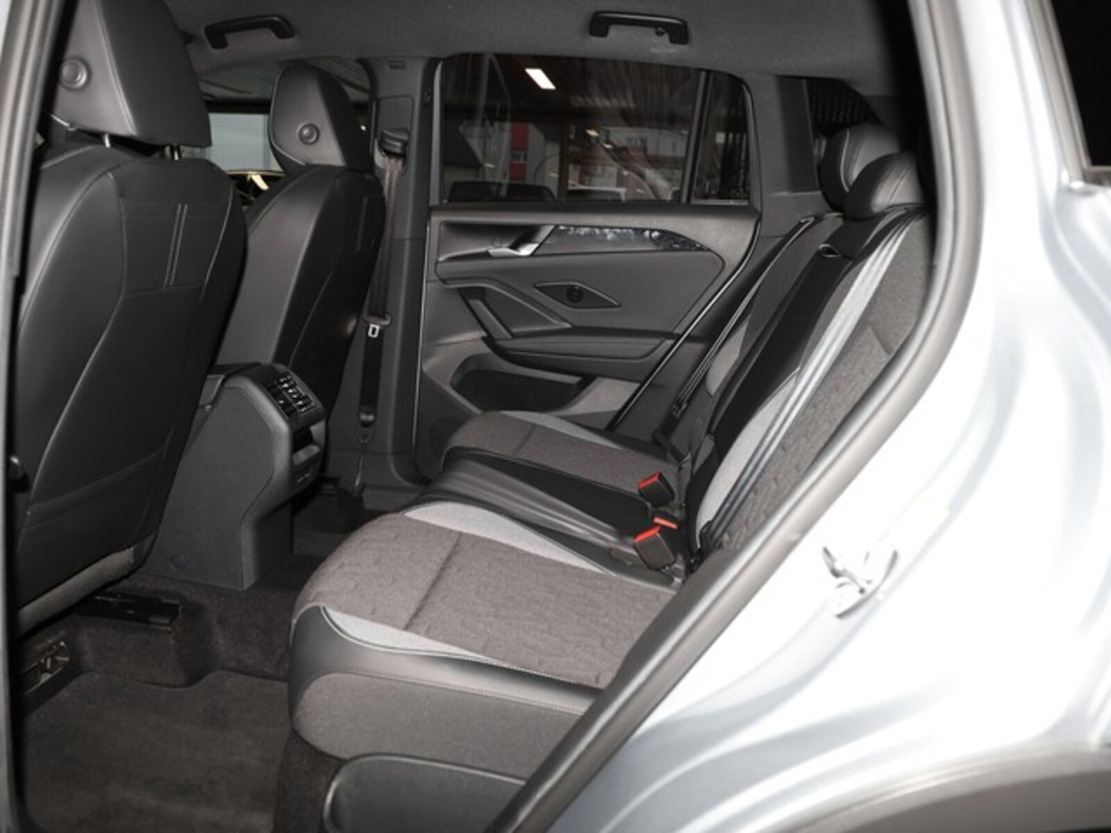Volkswagen Tiguan – Bild 4
