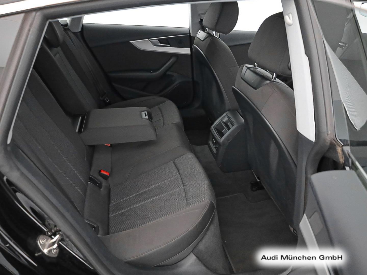 Bild über Audi A5 Sportback 35 TFSI S tronic - für weitere Informationen kontaktieren Sie den Audi Partner