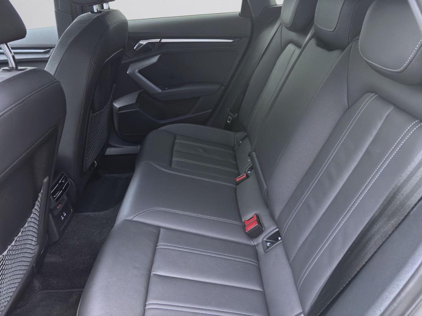Bild über Audi A3 Sportback TFSI Schaltgetriebe - für weitere Informationen kontaktieren Sie den Audi Partner