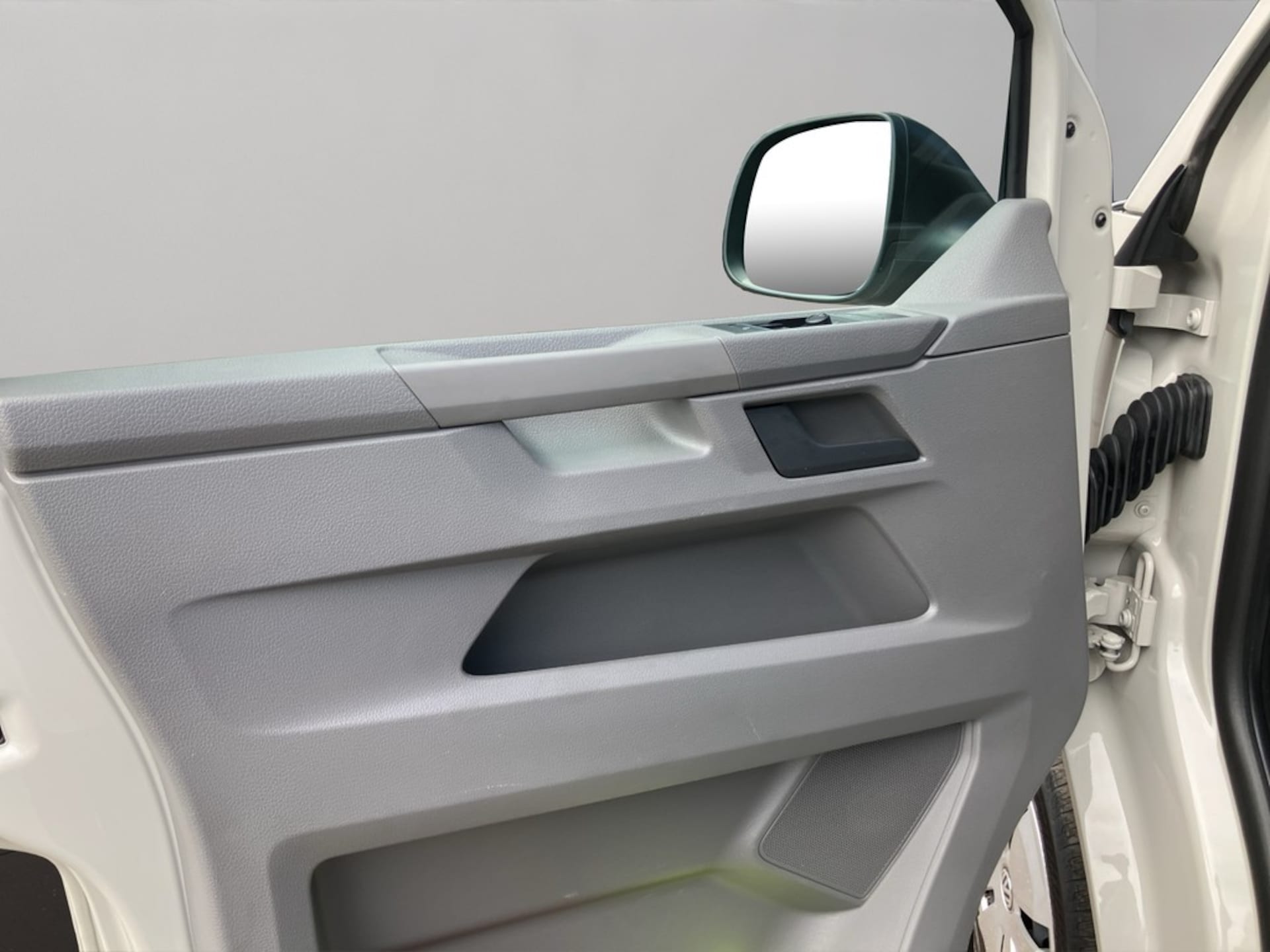 Volkswagen T6.1 Transporter Kombi kurzer Radstand