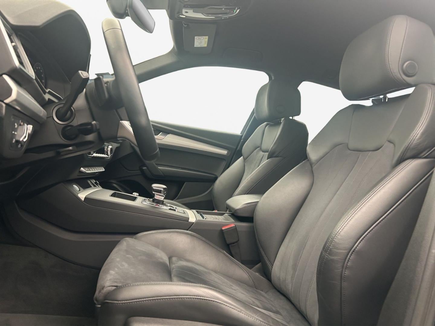 Bild über Audi Q5 TFSI e S line business 55 TFSI e quattro S tronic - für weitere Informationen kontaktieren Sie den Audi Partner