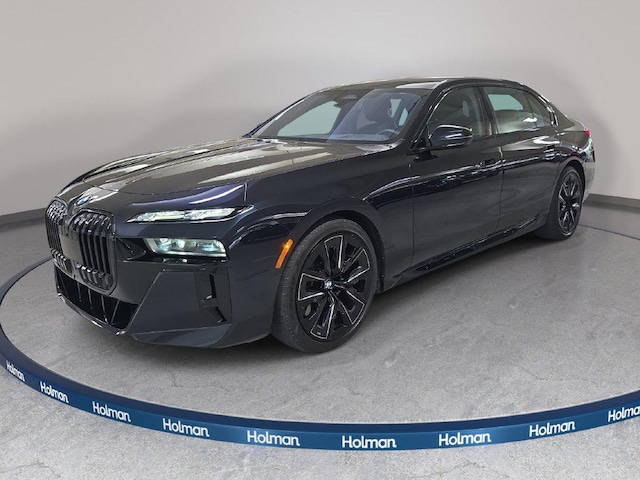 Photo of 2023 BMW 760