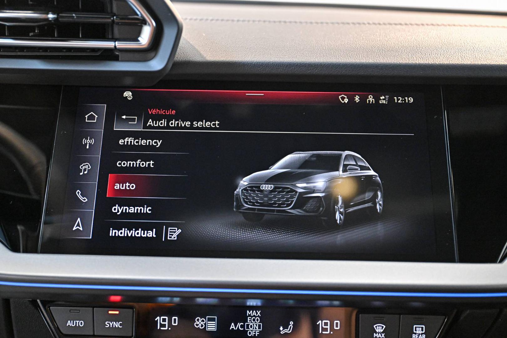 Image about Audi A3 Sportback S line 35 TFSI Hybride 110 kW (150 ch) S tronic