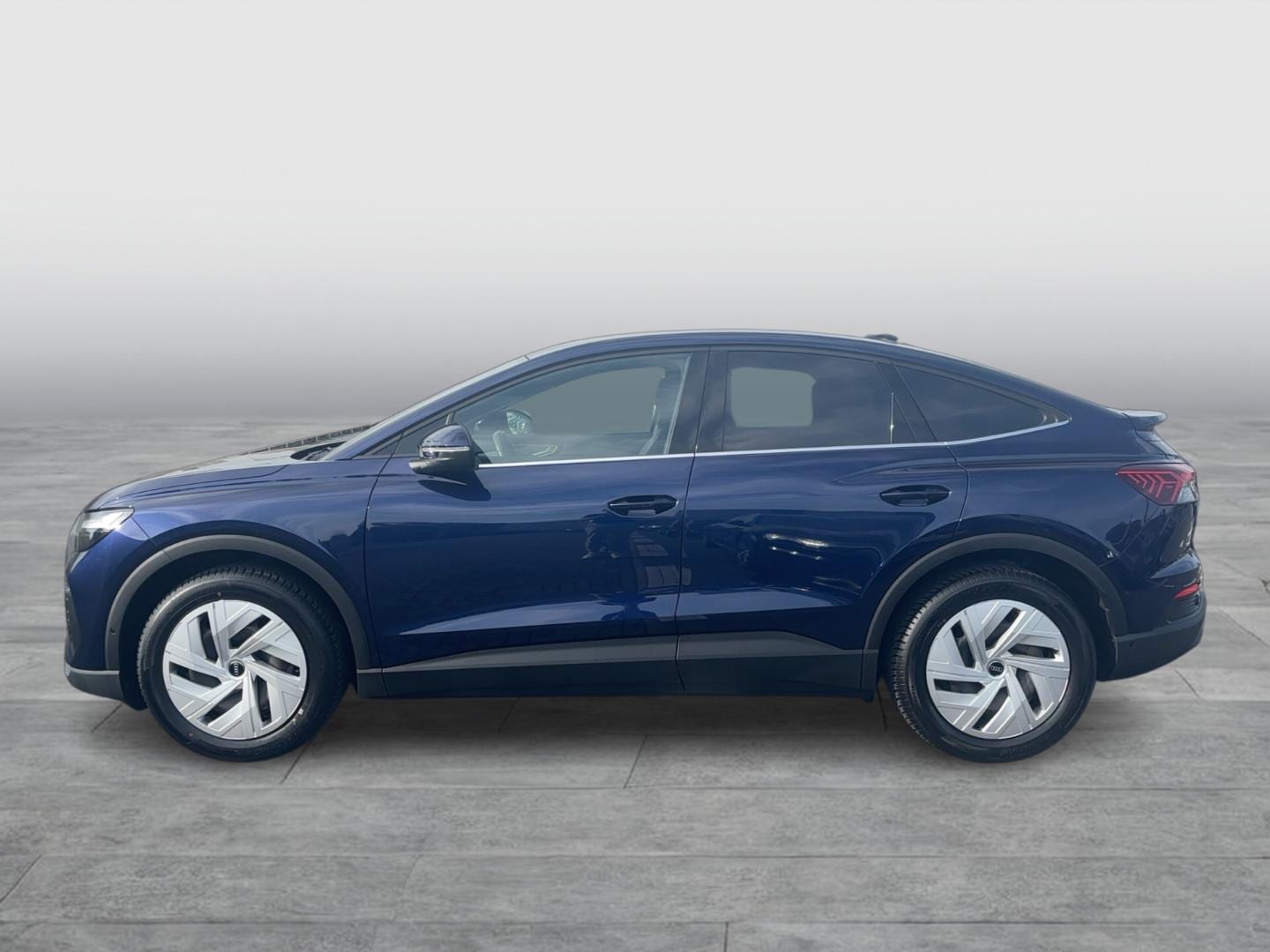 Bild über Audi Q4 Sportback e-tron 40 e-tron - für weitere Informationen kontaktieren Sie den Audi Partner