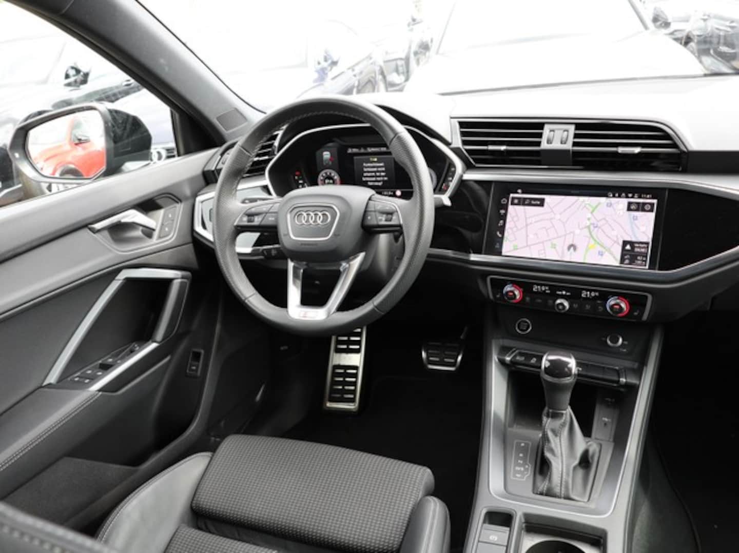 Bild über Audi Q3 Sportback S line 35 TFSI S tronic - für weitere Informationen kontaktieren Sie den Audi Partner