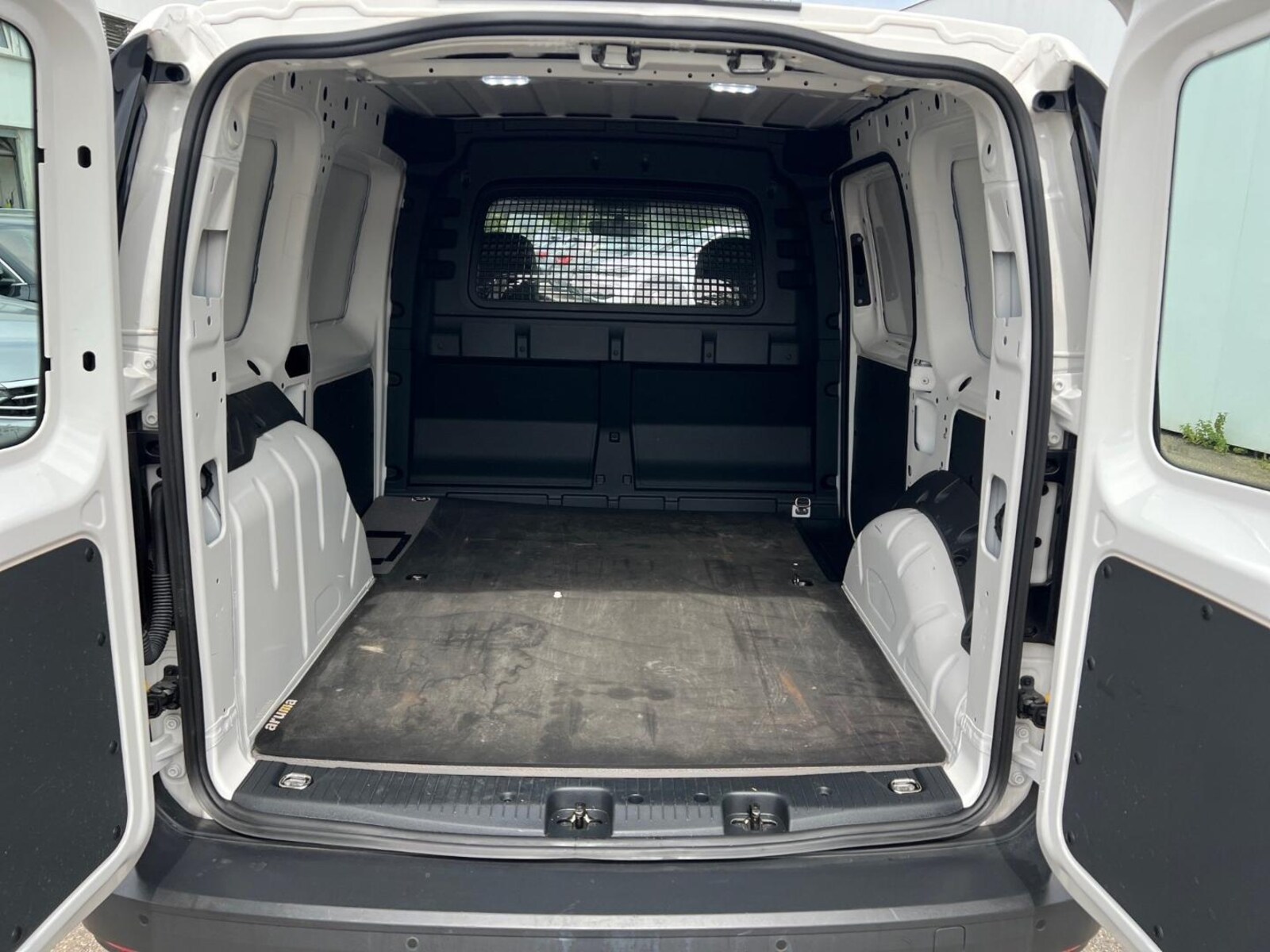 Volkswagen Caddy Cargo – Bild 15