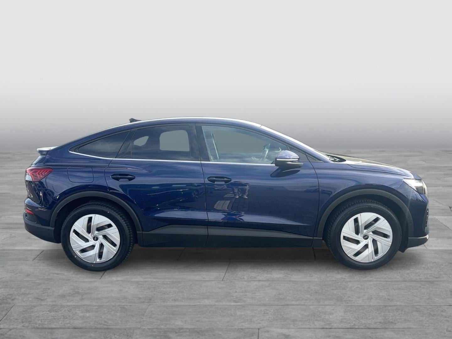 Bild über Audi Q4 Sportback e-tron 40 e-tron - für weitere Informationen kontaktieren Sie den Audi Partner