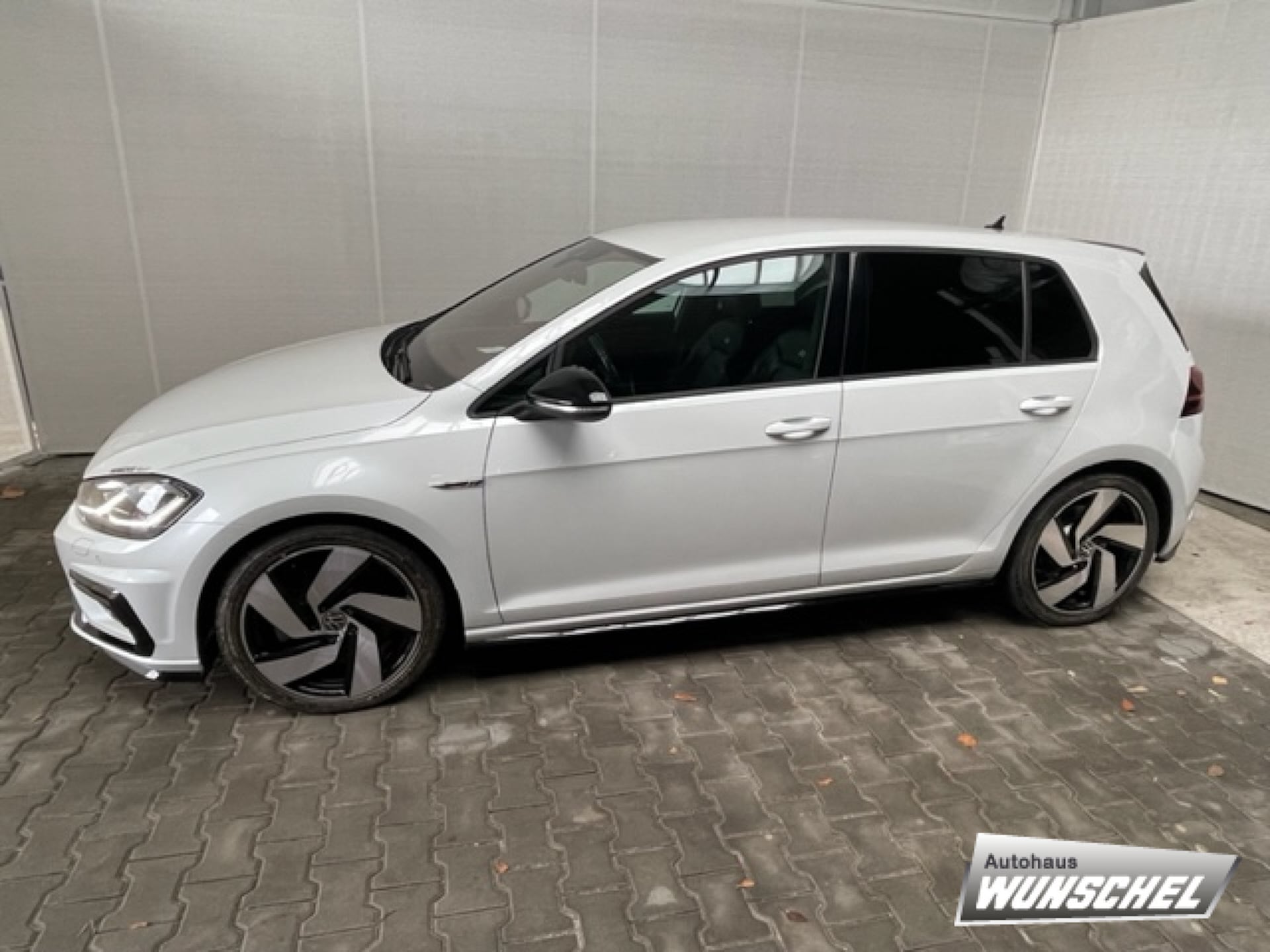 Volkswagen Golf R