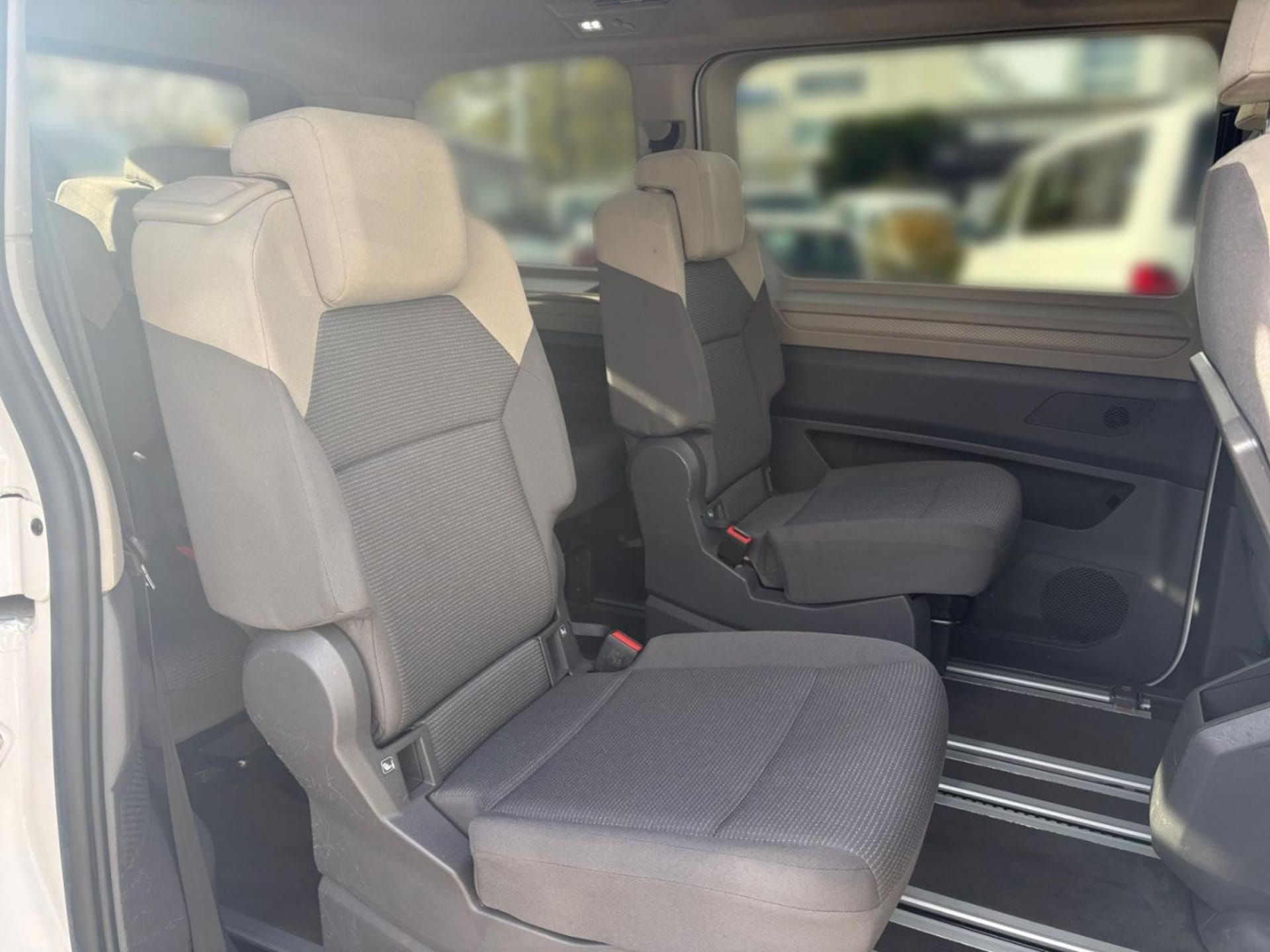 Volkswagen Multivan Basis-Modell