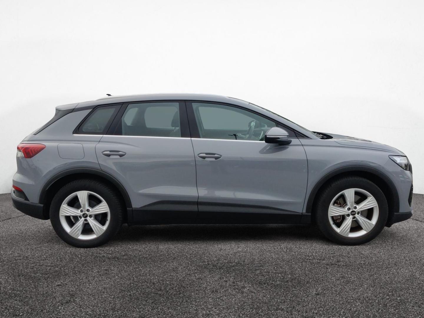 Bild über Audi Q4 e-tron 40 e-tron - für weitere Informationen kontaktieren Sie den Audi Partner