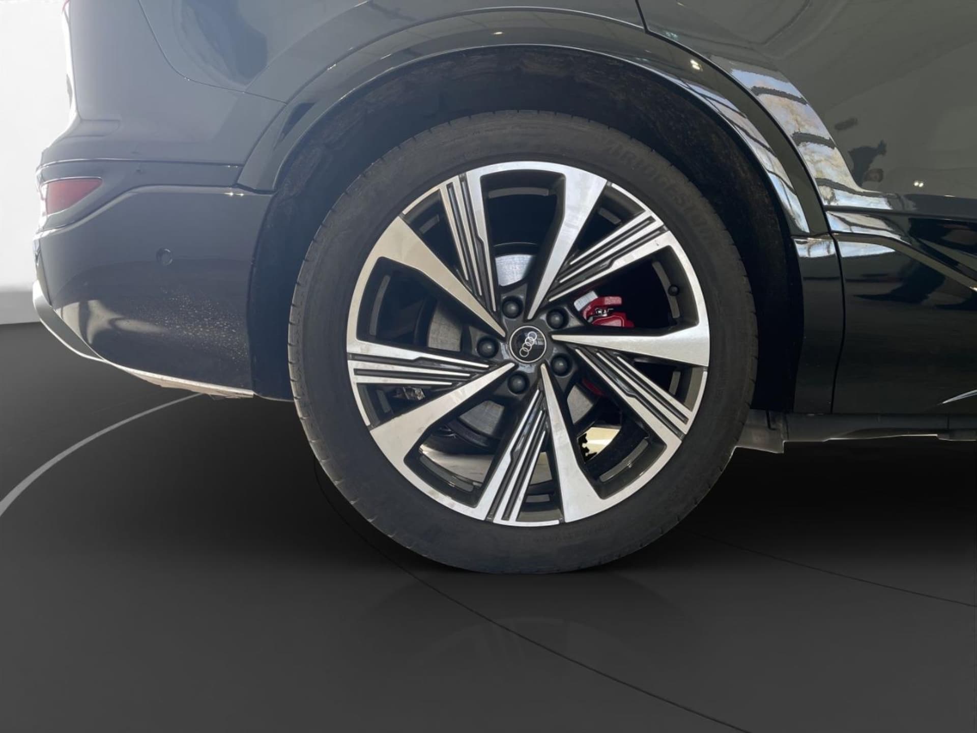 Audi Q6 SUV e-tron