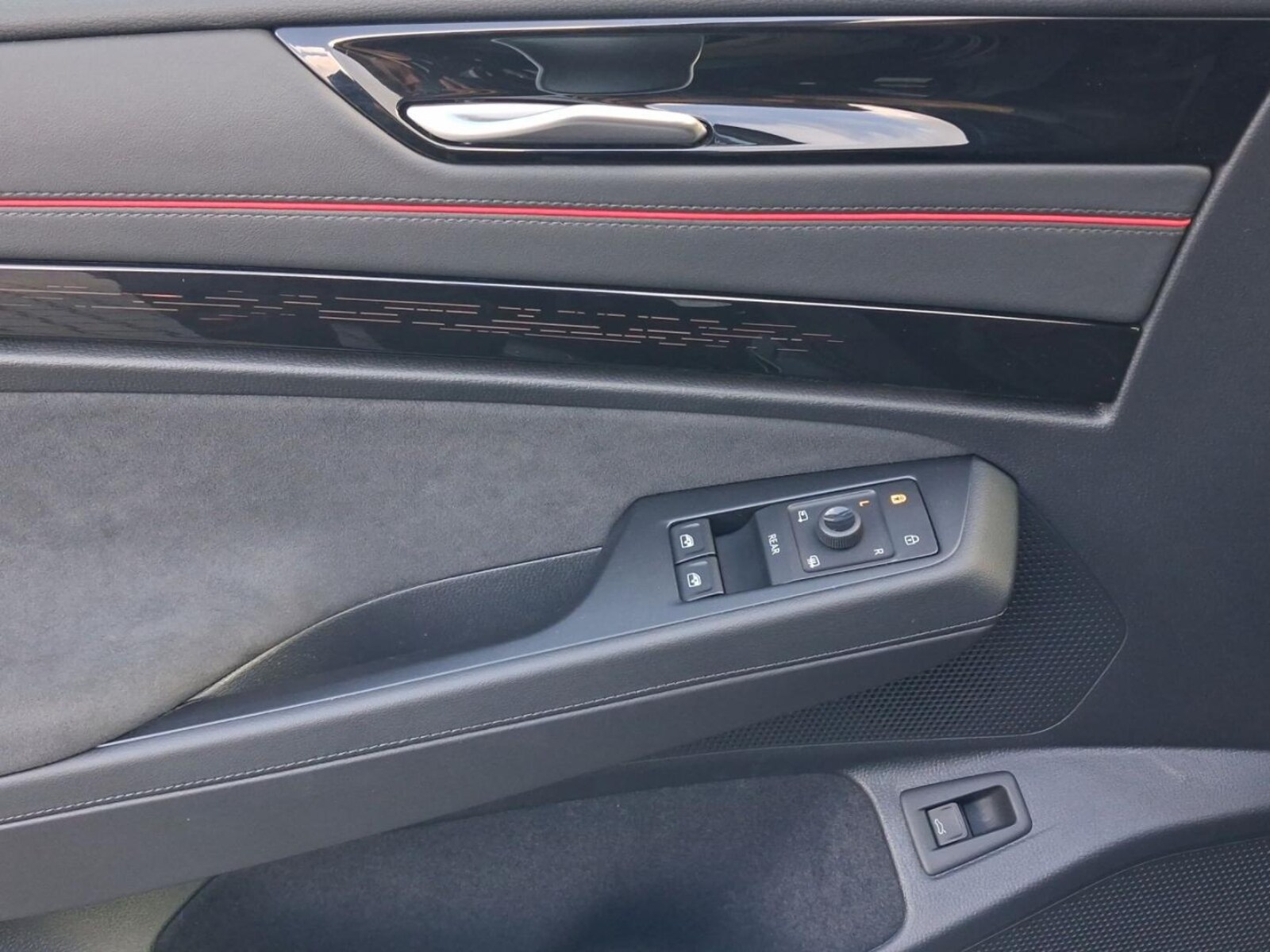 Volkswagen ID.7 Tourer – Bild 8