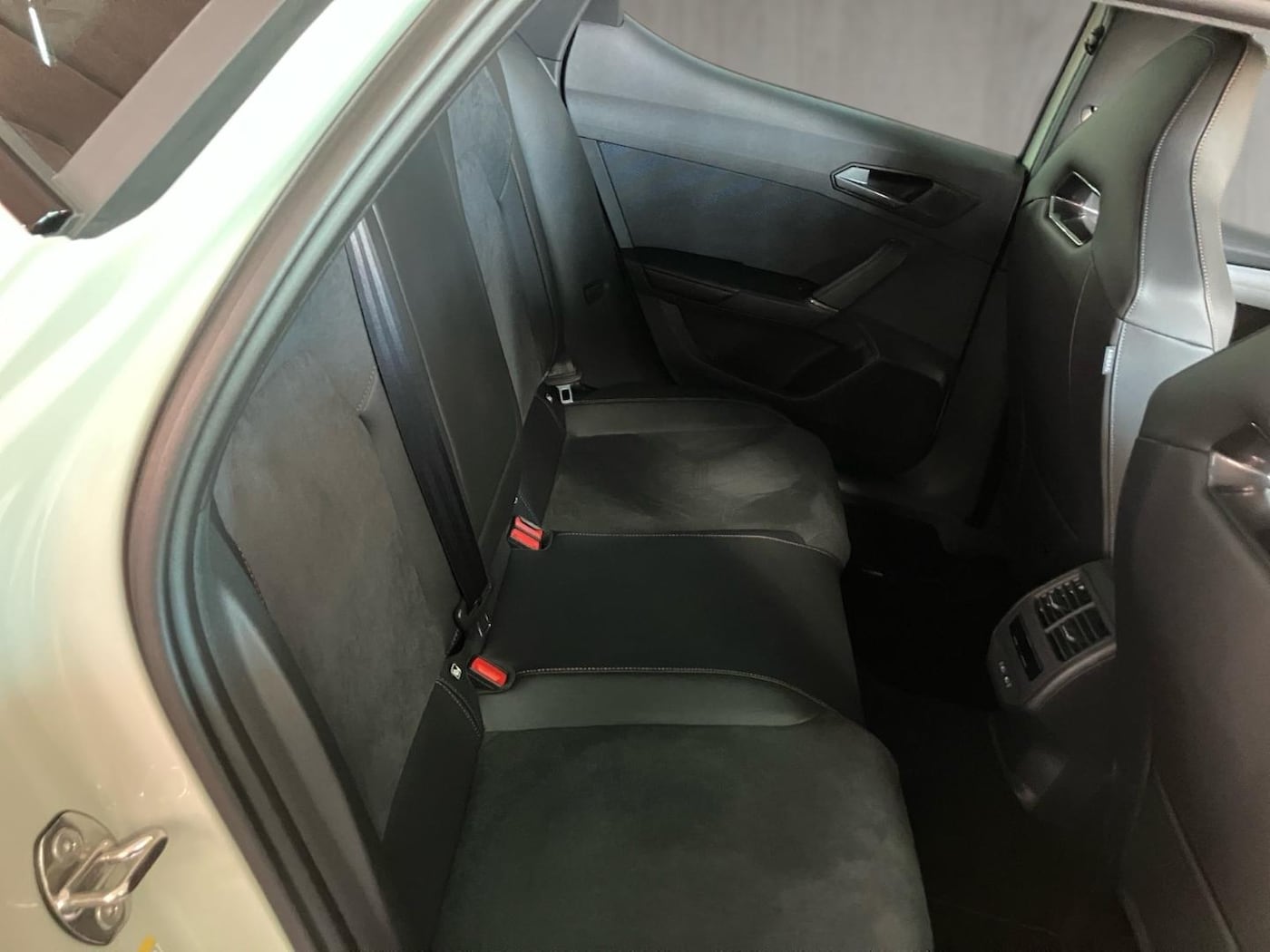 CUPRA Leon León 1.5 eTSI DSG 110 kW (150 CV) — photo 6