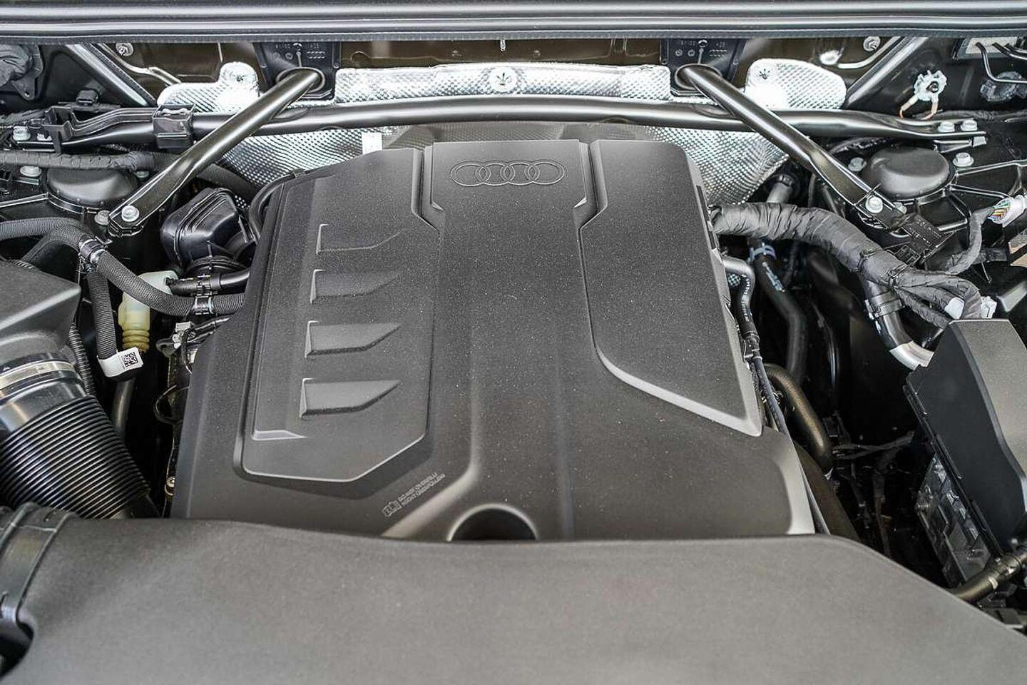 Image about Audi Q5 SUV TFSI quattro 200 kW sport