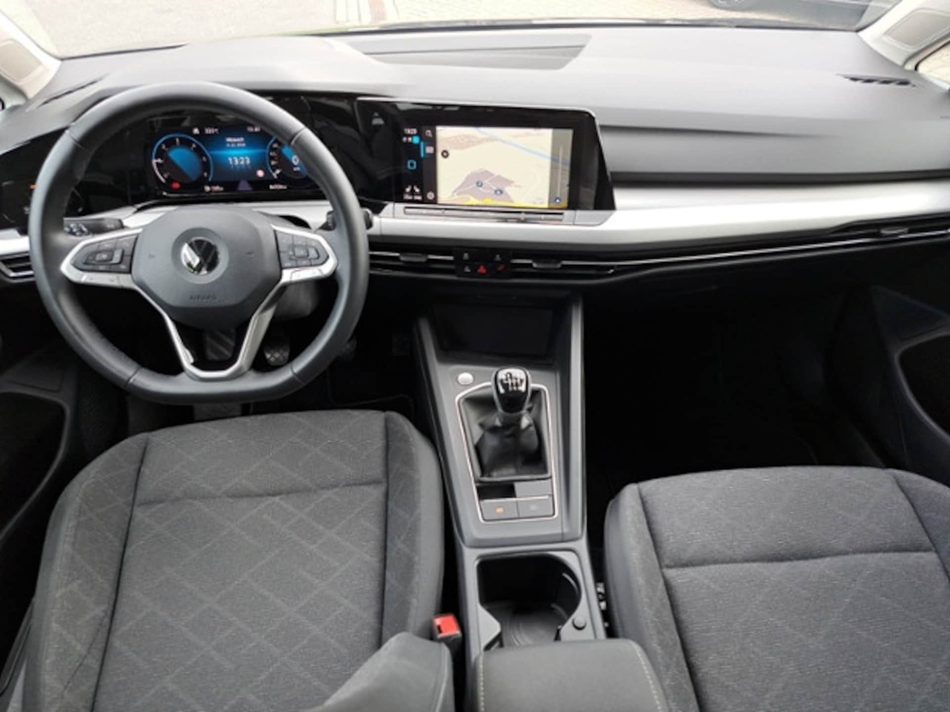 Volkswagen Golf Variant Life