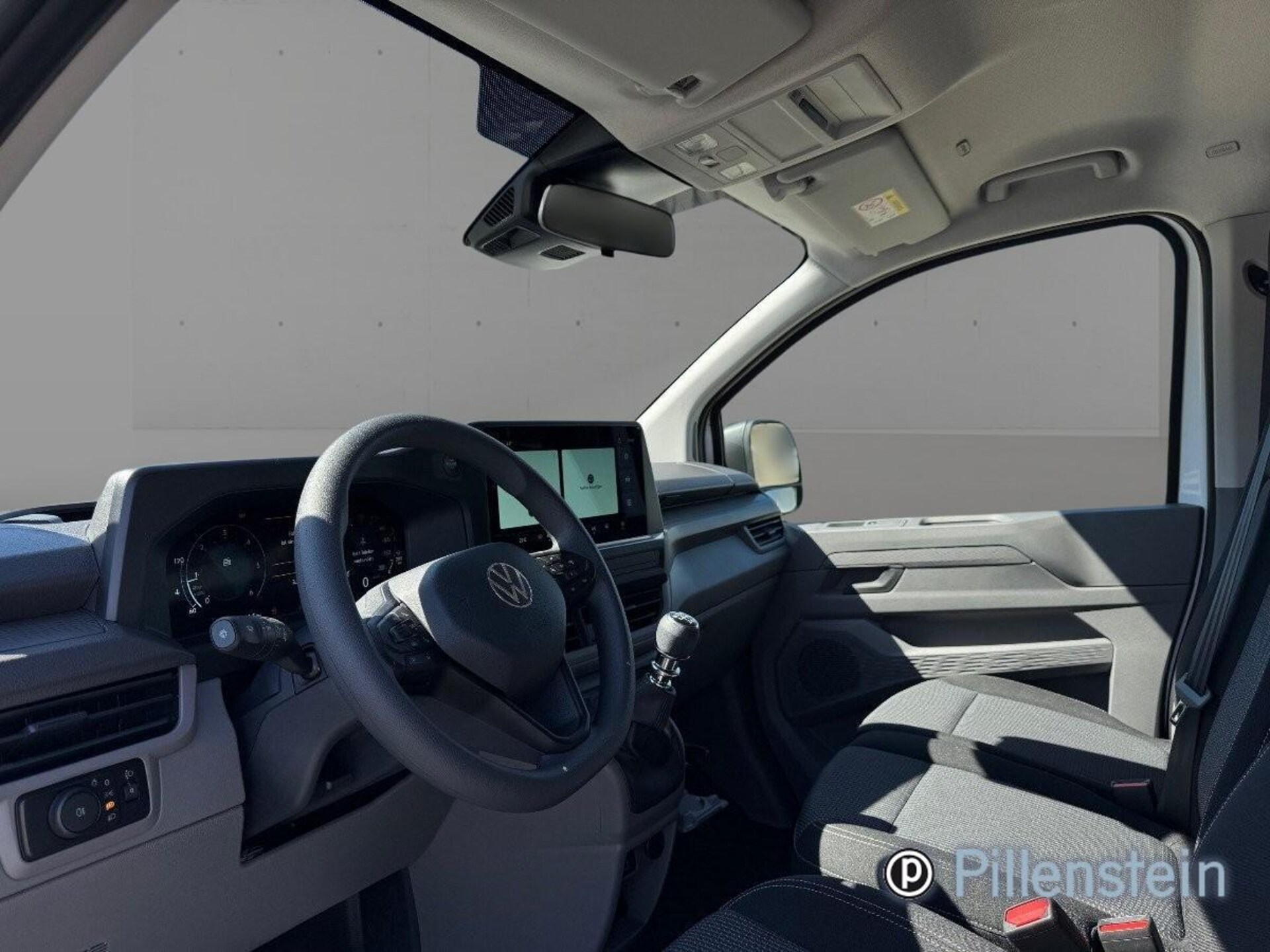 Volkswagen Transporter Kombi langer Radstand