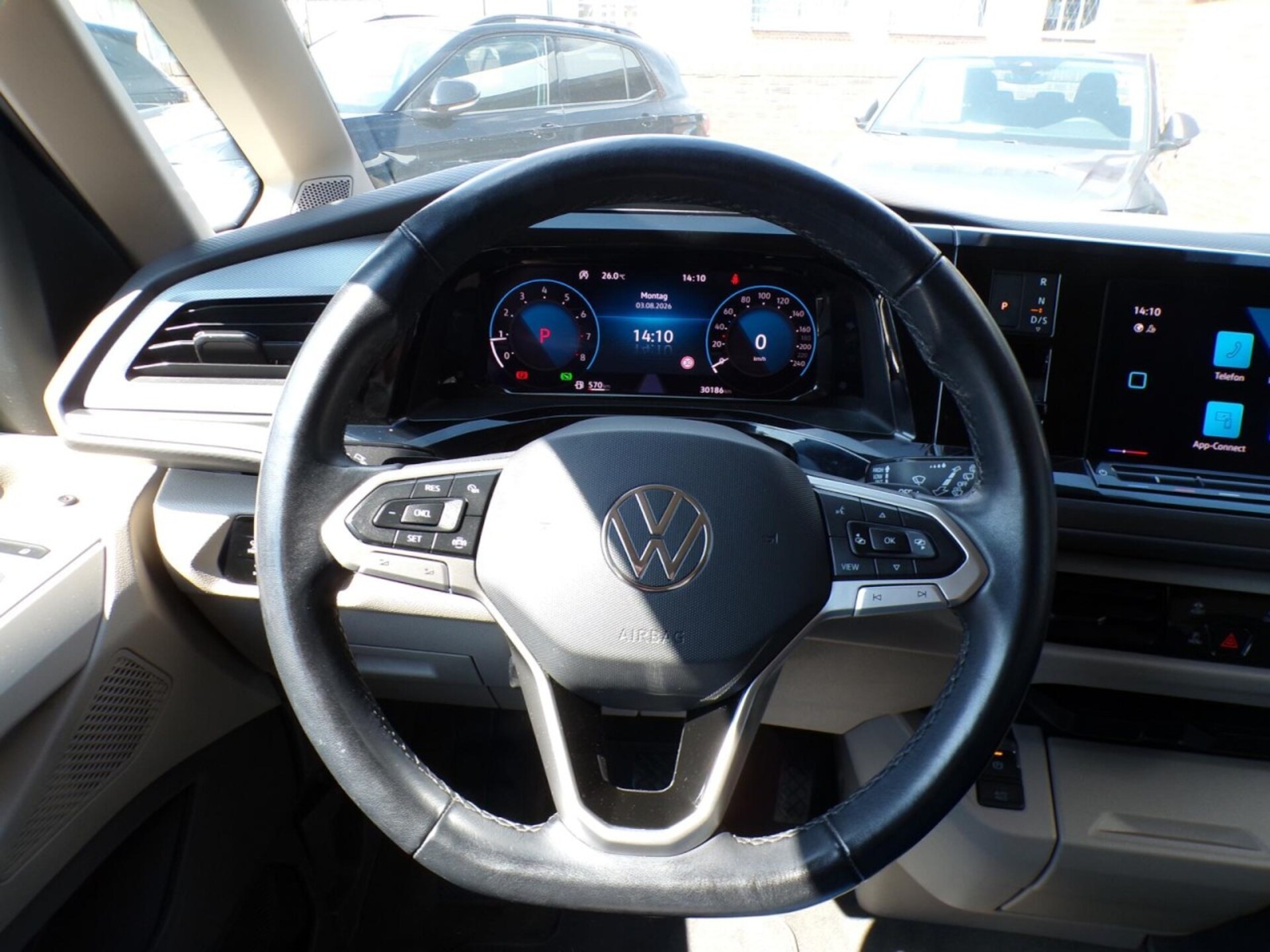 Volkswagen Multivan Langversion Basis-Modell