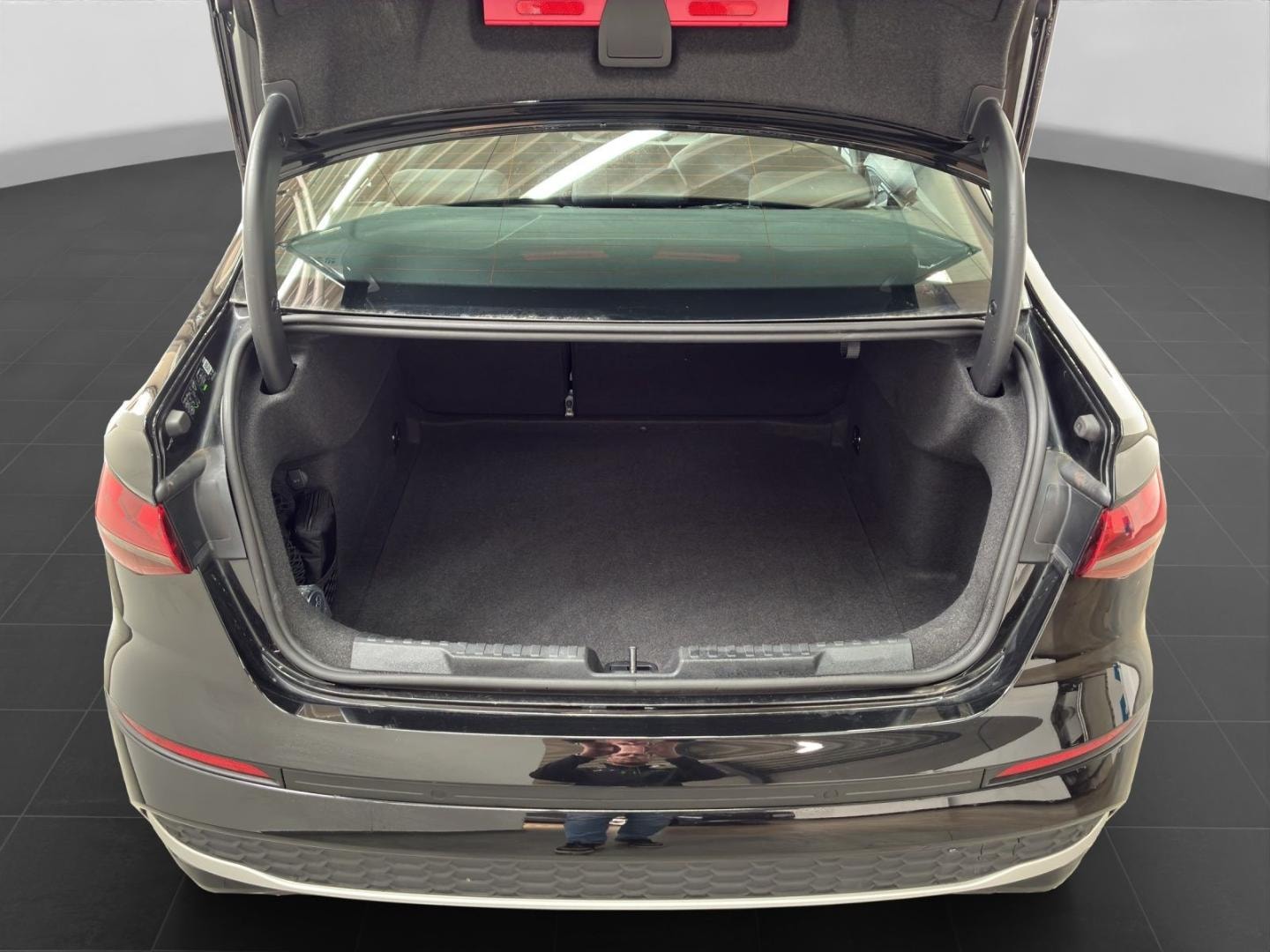 Bild über Audi A3 Limousine advanced 35 TDI S tronic - für weitere Informationen kontaktieren Sie den Audi Partner