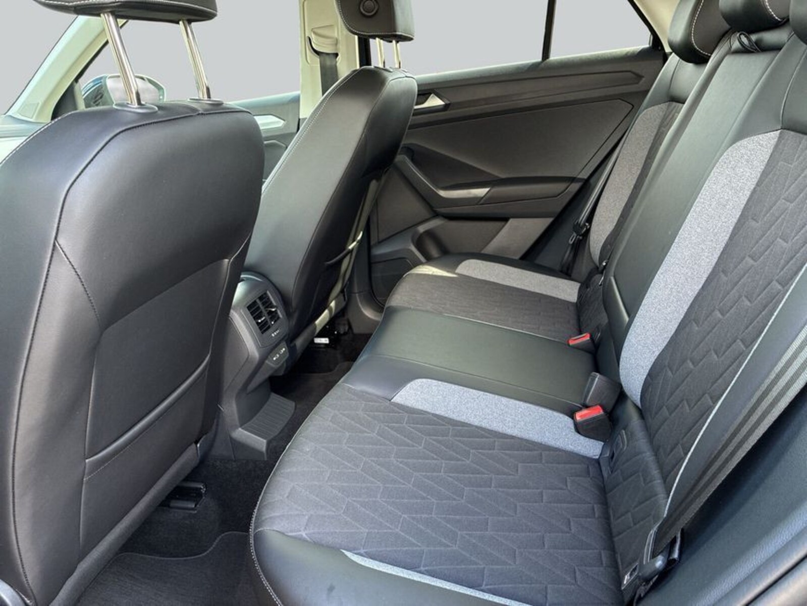 Volkswagen T-Roc – Bild 11