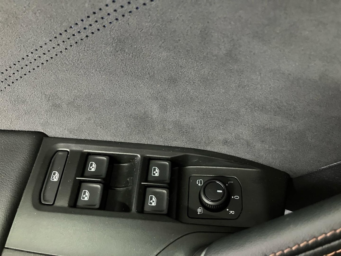 CUPRA Leon León 1.5 eTSI DSG 110 kW (150 CV) — photo 11