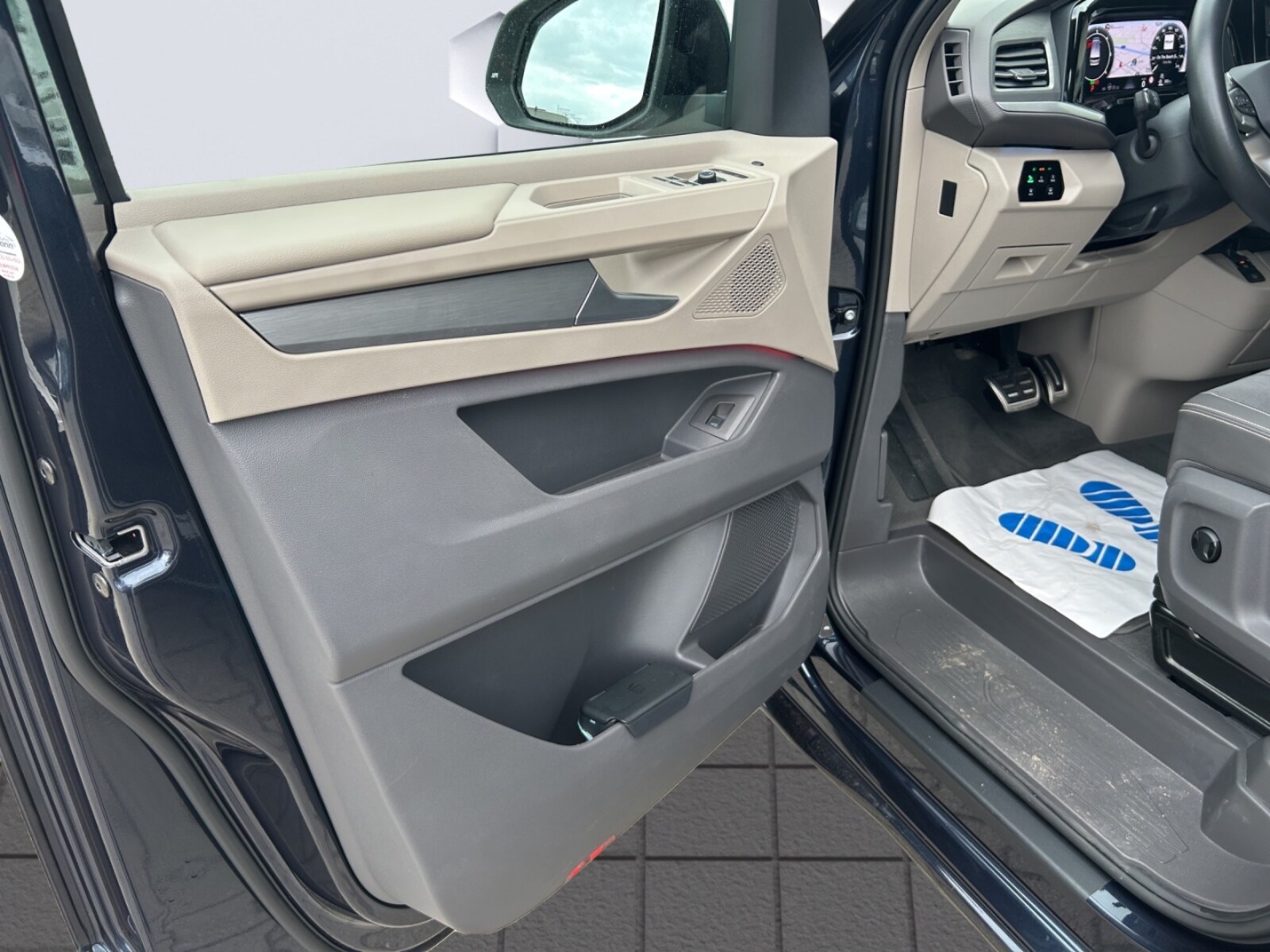 Volkswagen Multivan Langversion – Bild 12