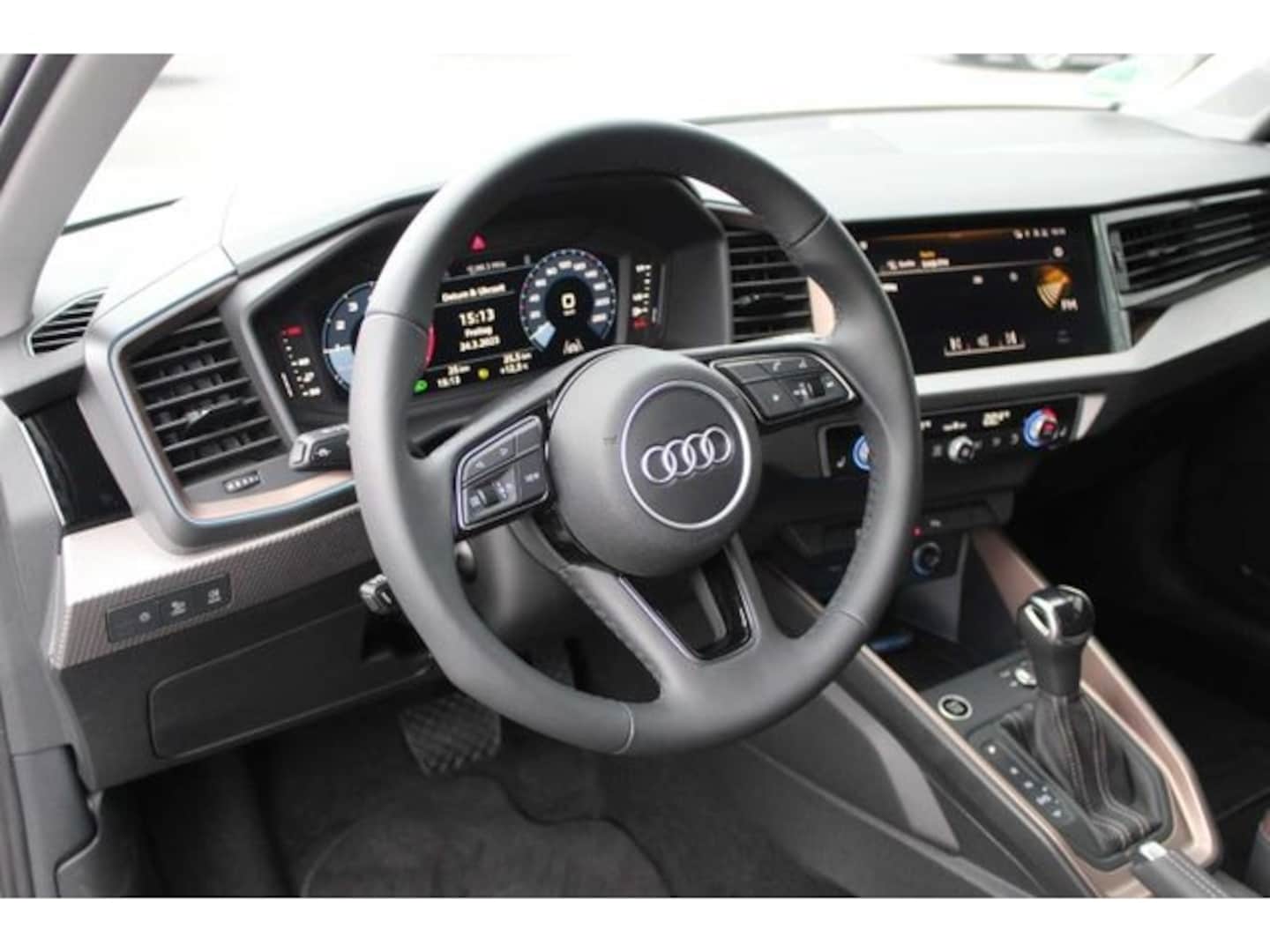 Bild über Audi A1 allstreet 30 TFSI S tronic - für weitere Informationen kontaktieren Sie den Audi Partner
