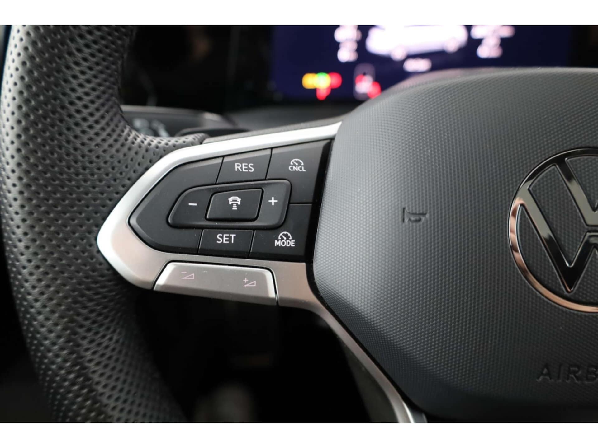 Volkswagen Golf R-Line