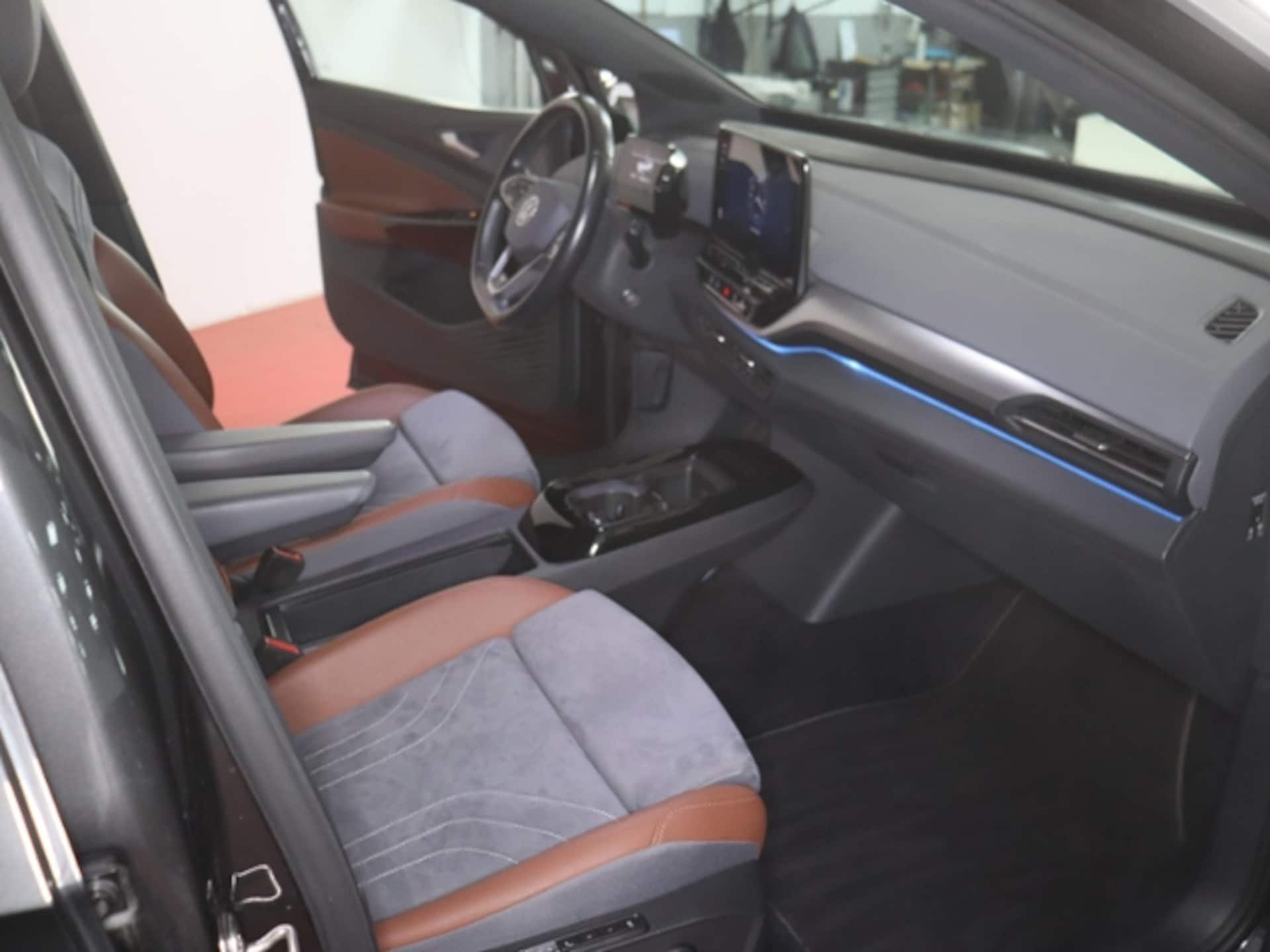 Volkswagen ID.4 1st Max