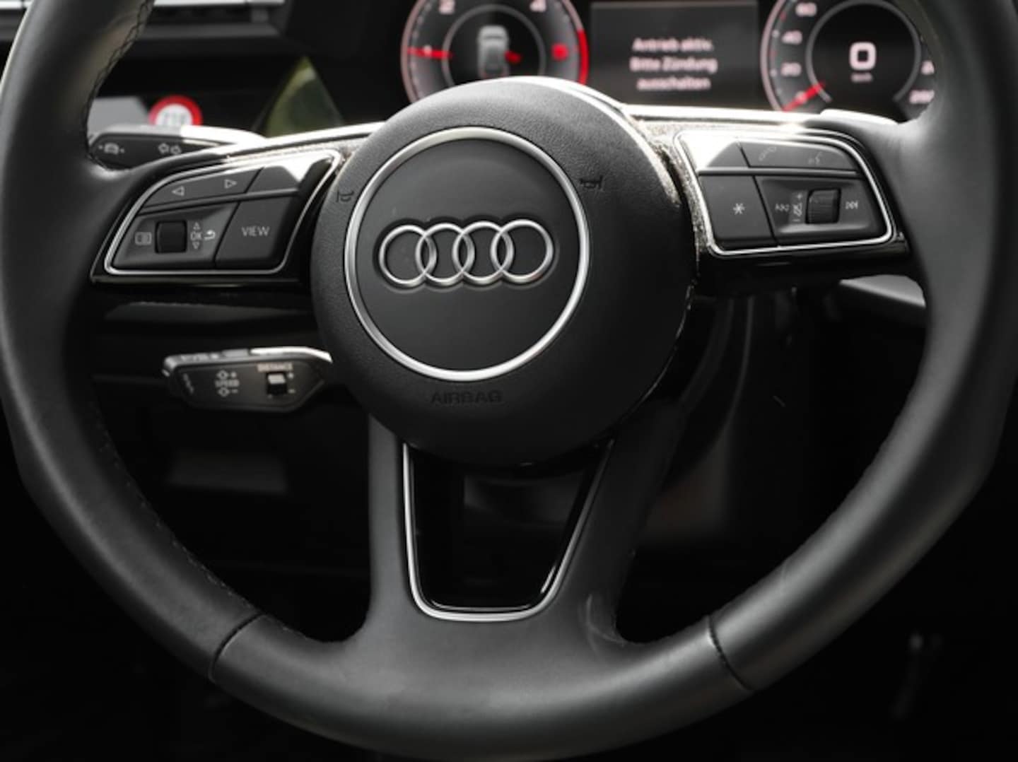 Bild über Audi A3 Sportback 35 TDI S tronic - für weitere Informationen kontaktieren Sie den Audi Partner