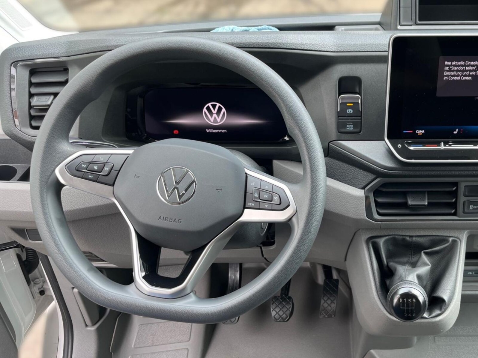 Volkswagen Crafter Kasten mittlerer Radstand – Bild 13