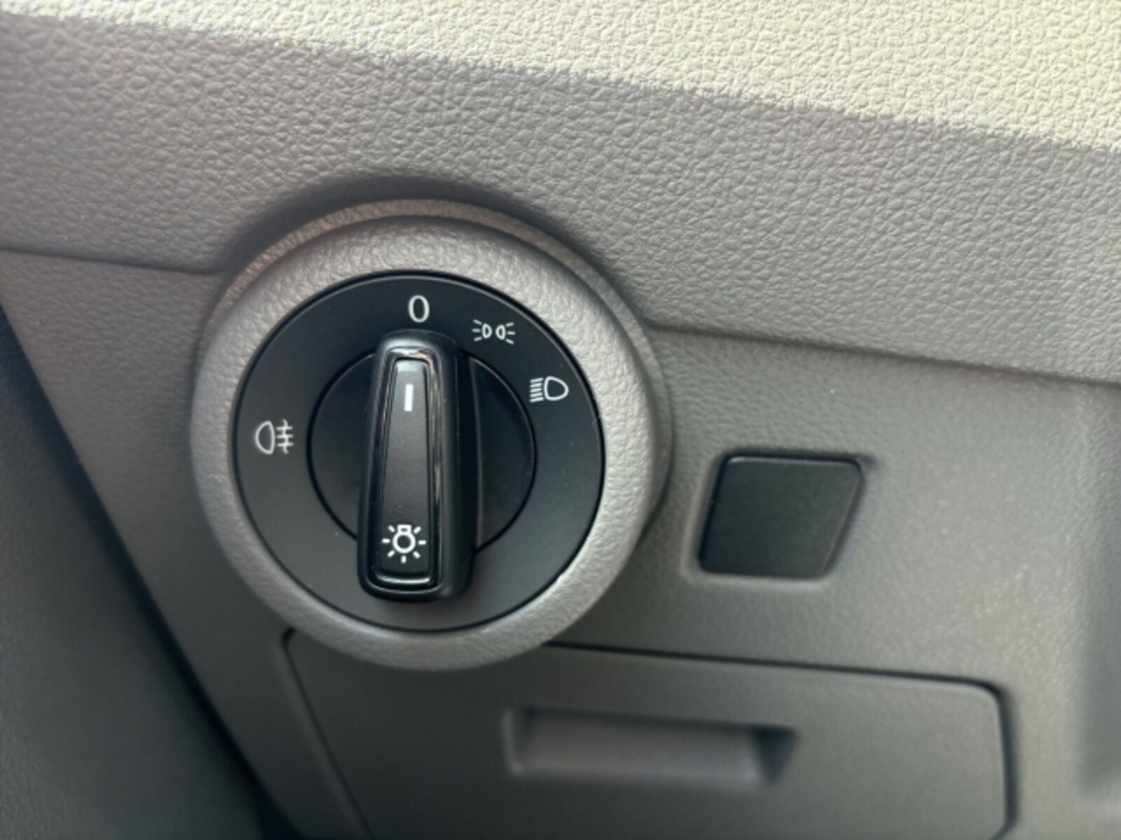 Volkswagen T6.1 Transporter Kasten kurzer Radstand – Bild 13