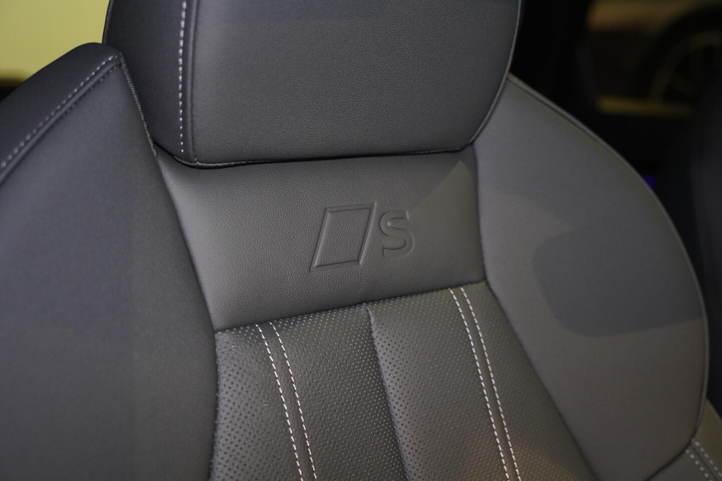 Image about Audi Q5 SUV e-hybrid quattro S tronic