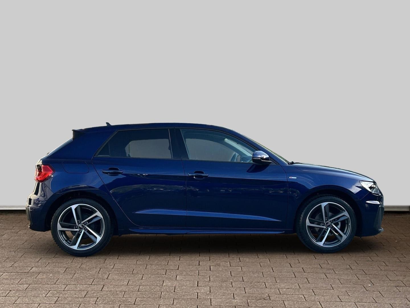 Bild über Audi A1 Sportback S line 25 TFSI S tronic - für weitere Informationen kontaktieren Sie den Audi Partner