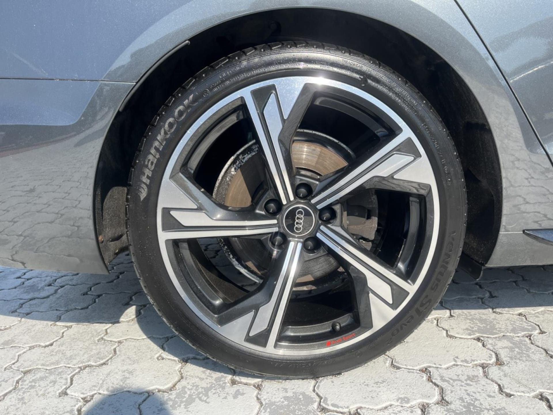 Audi A4 Avant S line