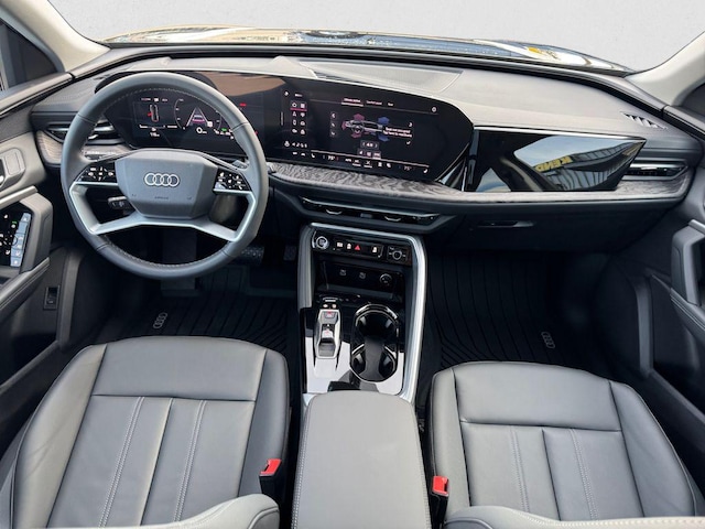 2025 Audi Q5 Premium - Photo 12