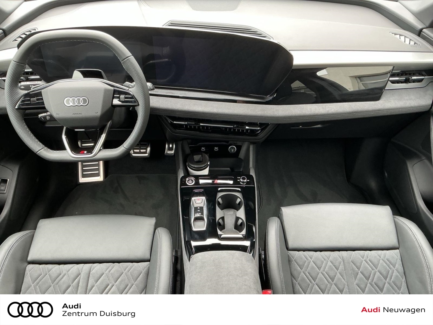 Bild über Audi Q6 SUV e-tron S line business e-tron quattro 315 kW - für weitere Informationen kontaktieren Sie den Audi Partner