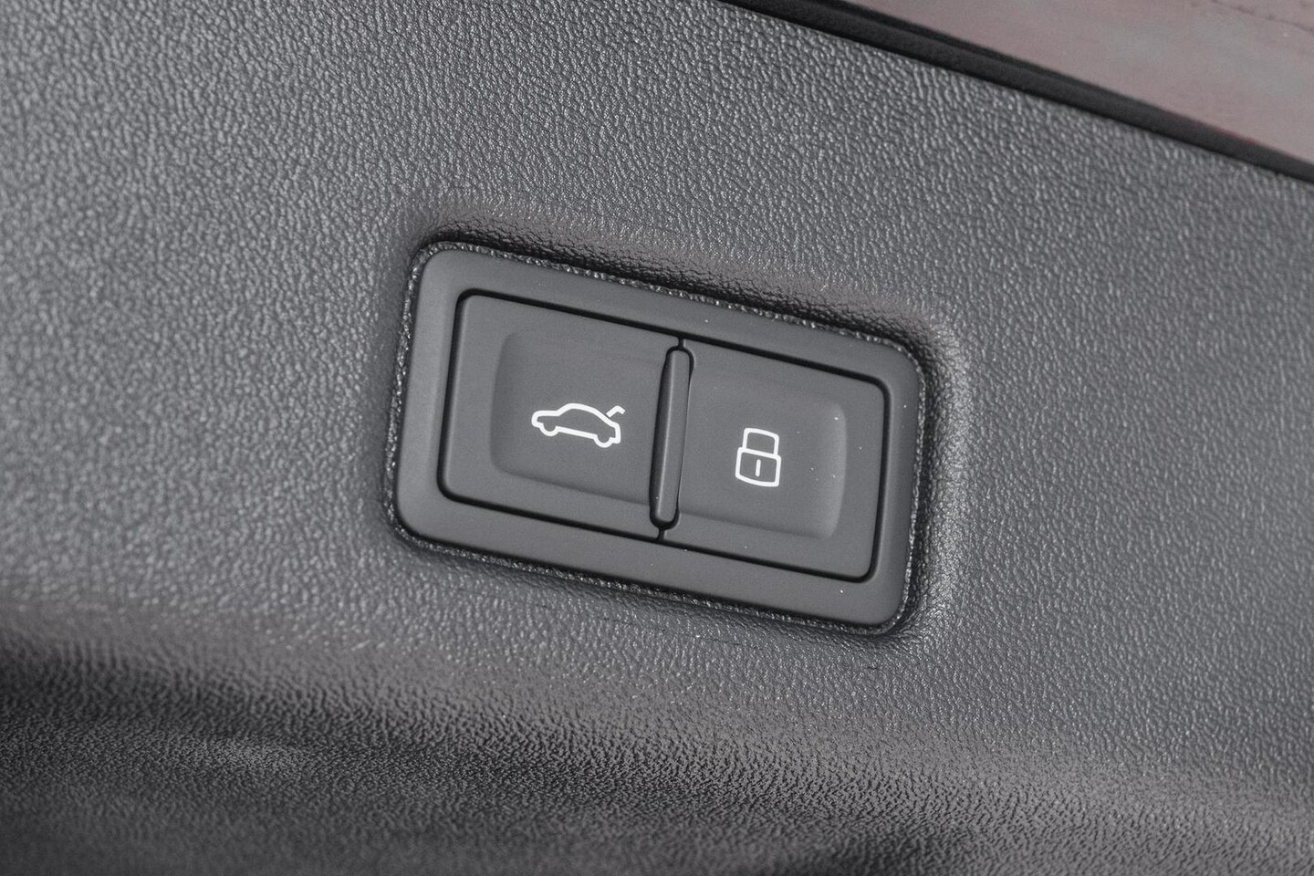 Image about Audi Q5 SUV TDI quattro 150 kW sport
