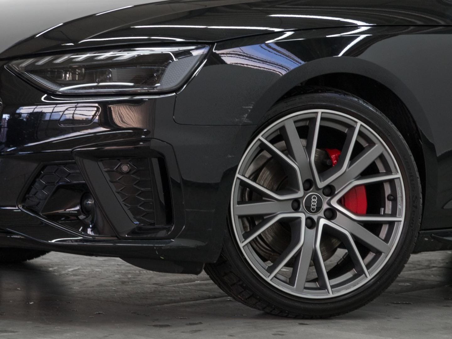 Image about Audi A4 Avant S line 40 TFSI quattro S tronic