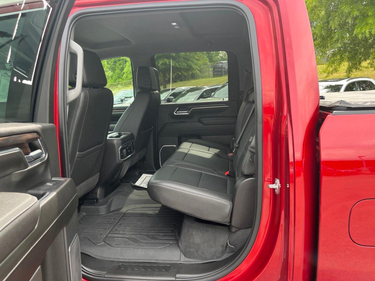 2024 GMC Sierra 2500HD SLT - Photo 32