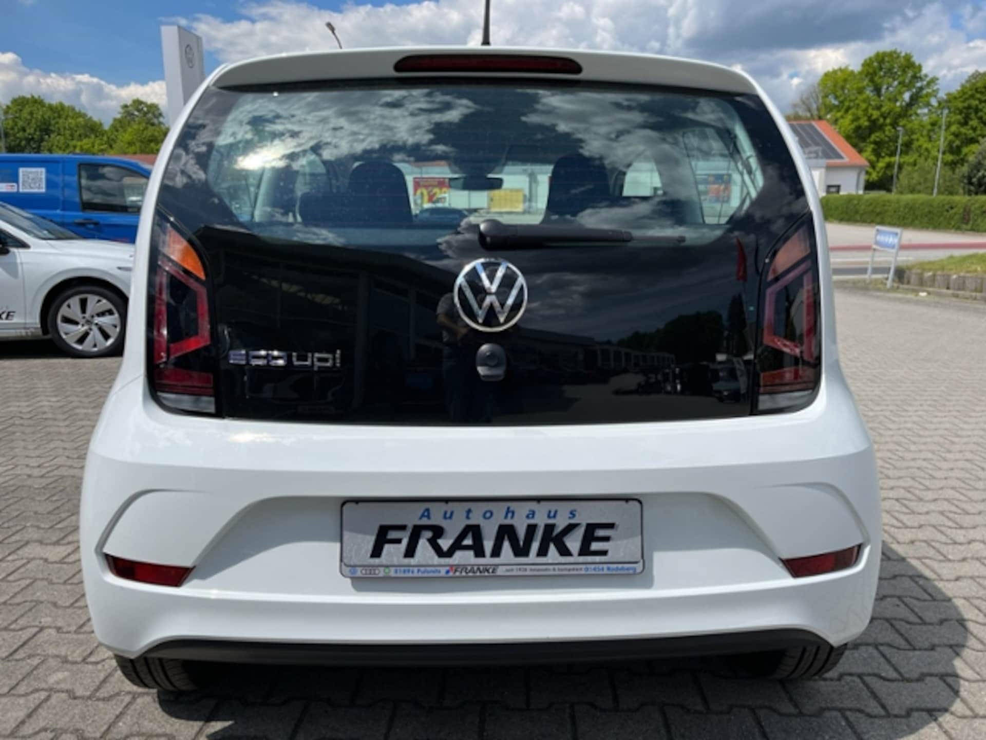 Volkswagen up!