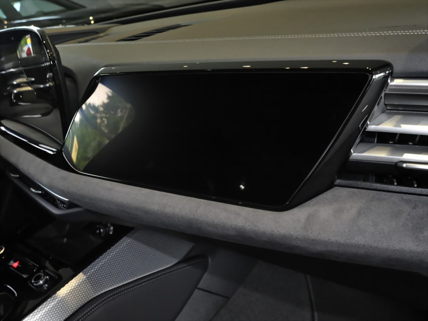 Bild über Audi A5 Avant TDI quattro 150 kW S tronic - für weitere Informationen kontaktieren Sie den Audi Partner