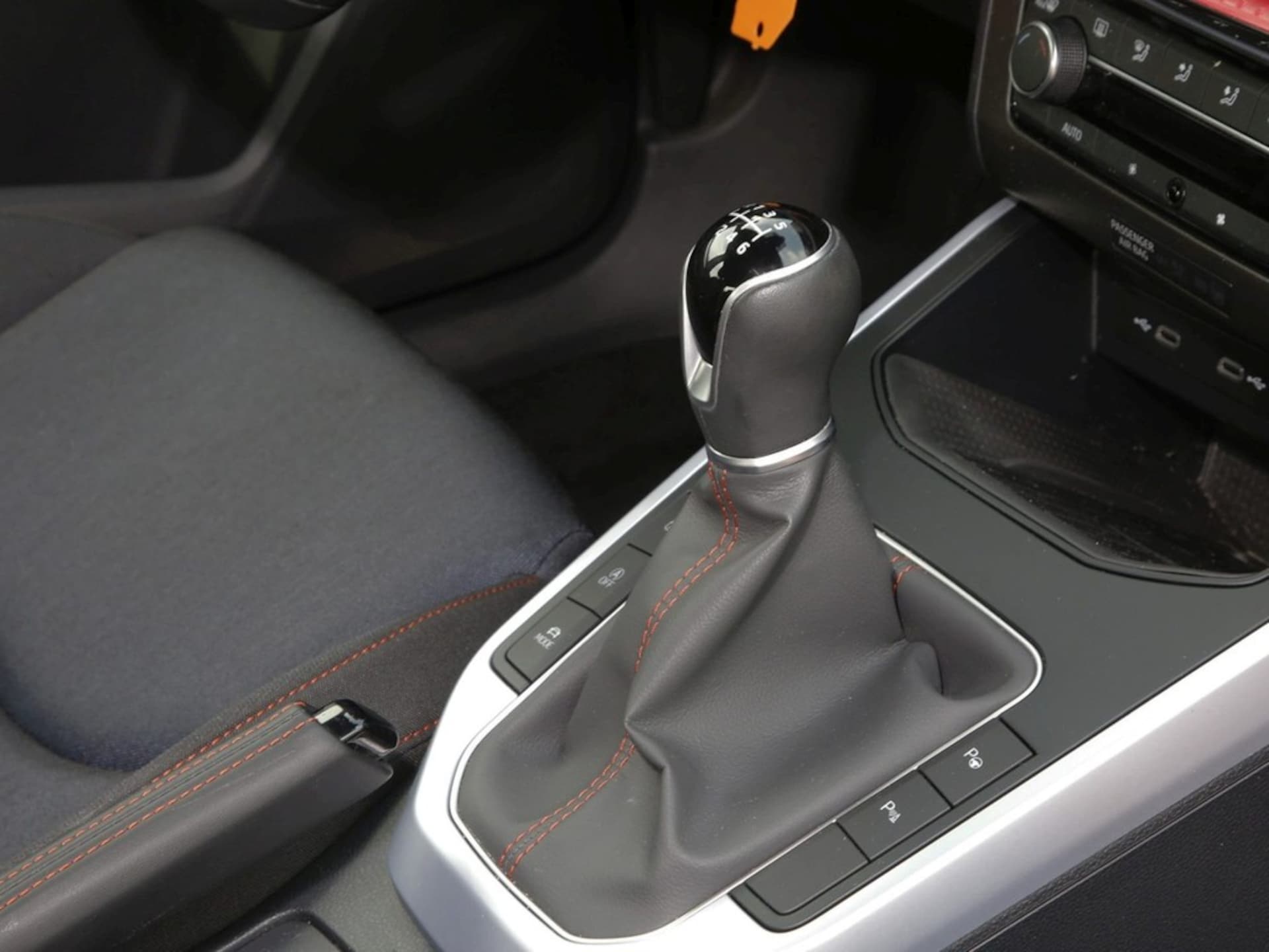 SEAT Arona FR
