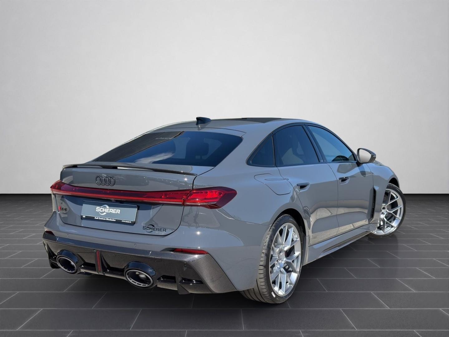 Bild über Audi RS 5 Limousine TFSI quattro 470 kW tiptronic - für weitere Informationen kontaktieren Sie den Audi Partner