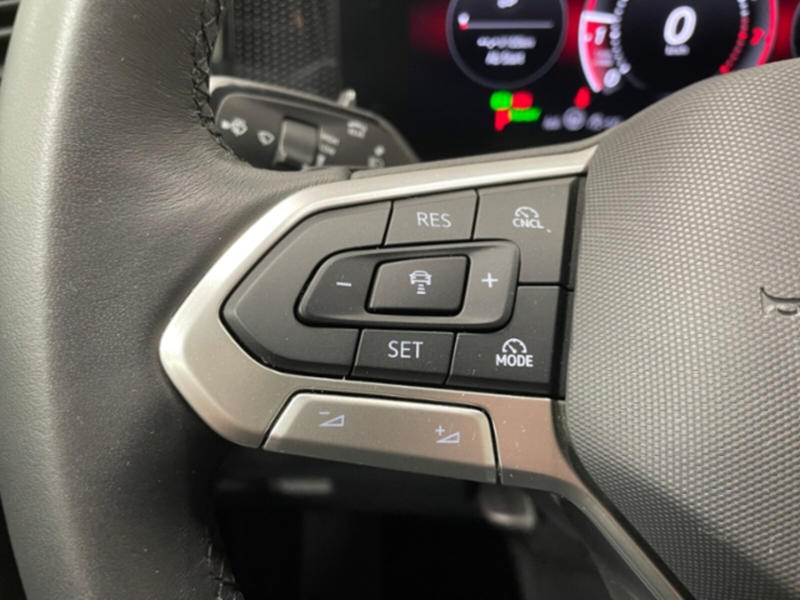 Volkswagen Tiguan – Bild 15