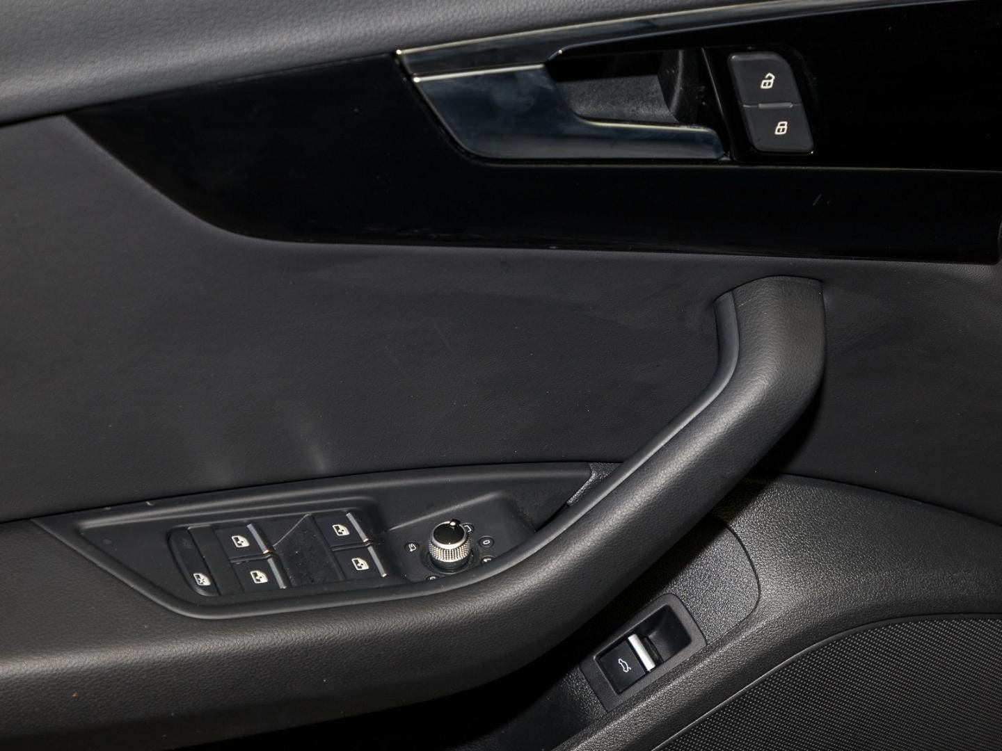 Image about Audi A4 Avant S line 40 TFSI quattro S tronic