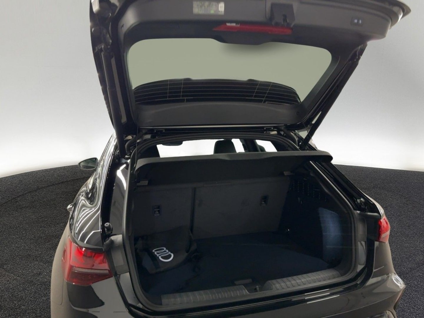 Bild über Audi A3 Sportback TFSI e TFSI e 200 kW S tronic - für weitere Informationen kontaktieren Sie den Audi Partner