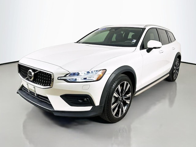2023 Volvo V60 Cross Country