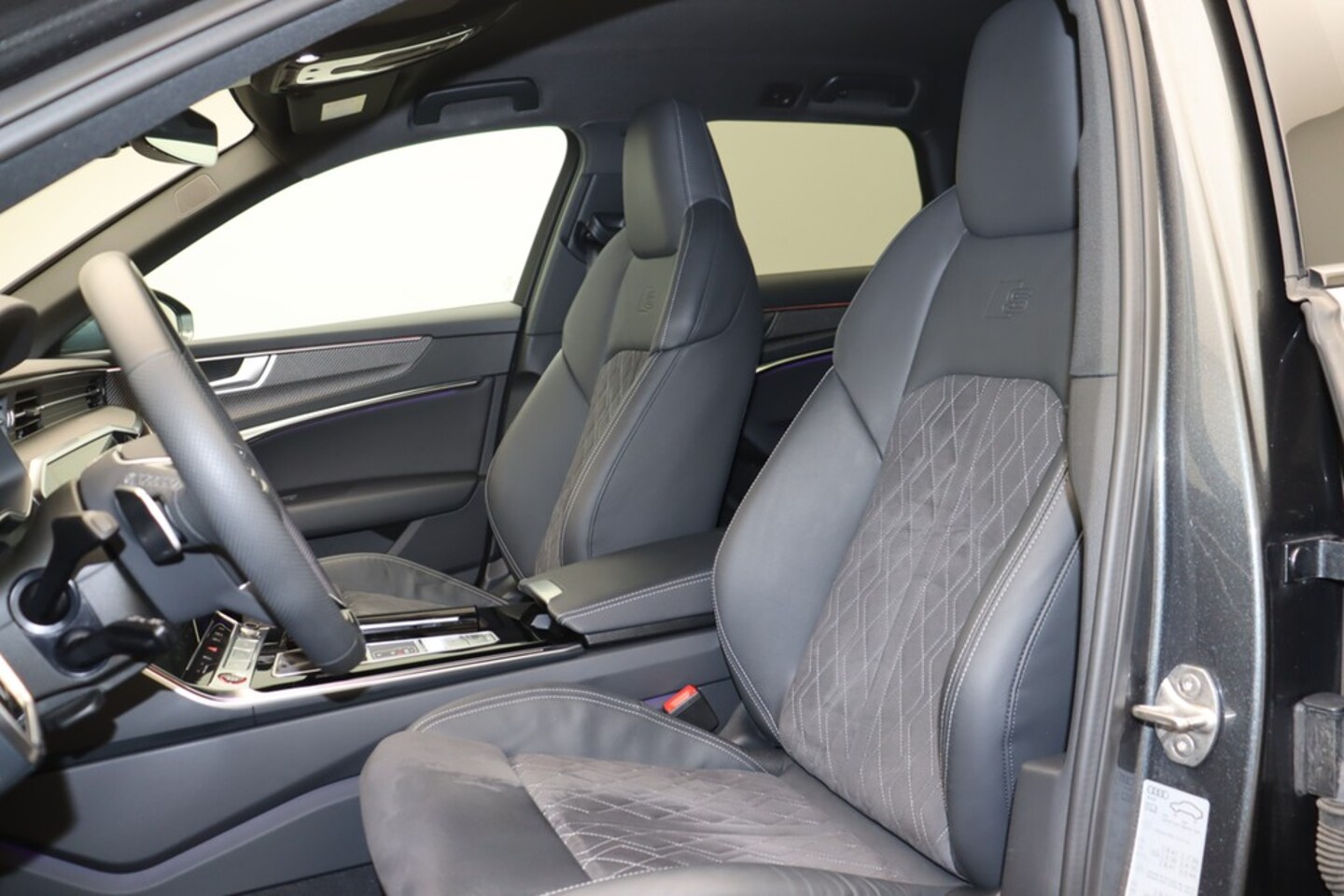 Bild über Audi S6 Avant TDI quattro tiptronic - für weitere Informationen kontaktieren Sie den Audi Partner